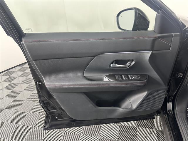 2025 Nissan Kicks SR Intelligent AWD