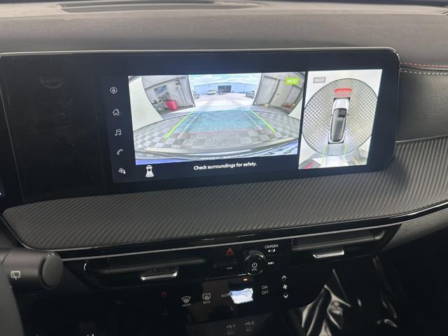 2025 Nissan Kicks SR Intelligent AWD