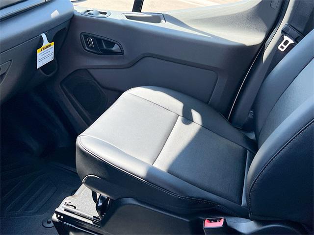 2025 Ford Transit Cargo Van Base