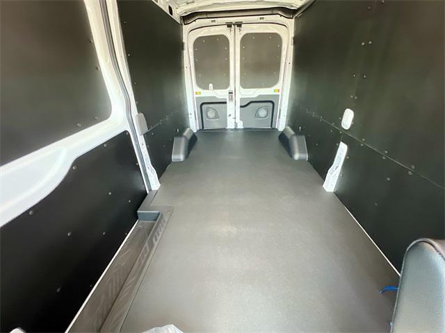 2025 Ford Transit Cargo Van Base