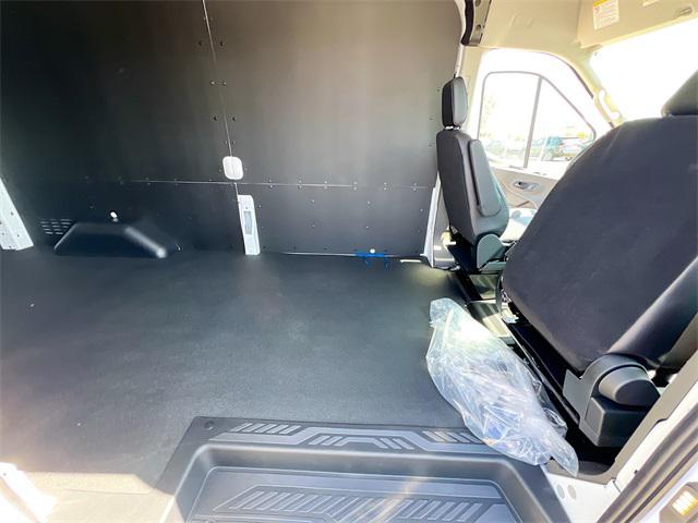 2025 Ford Transit Cargo Van Base