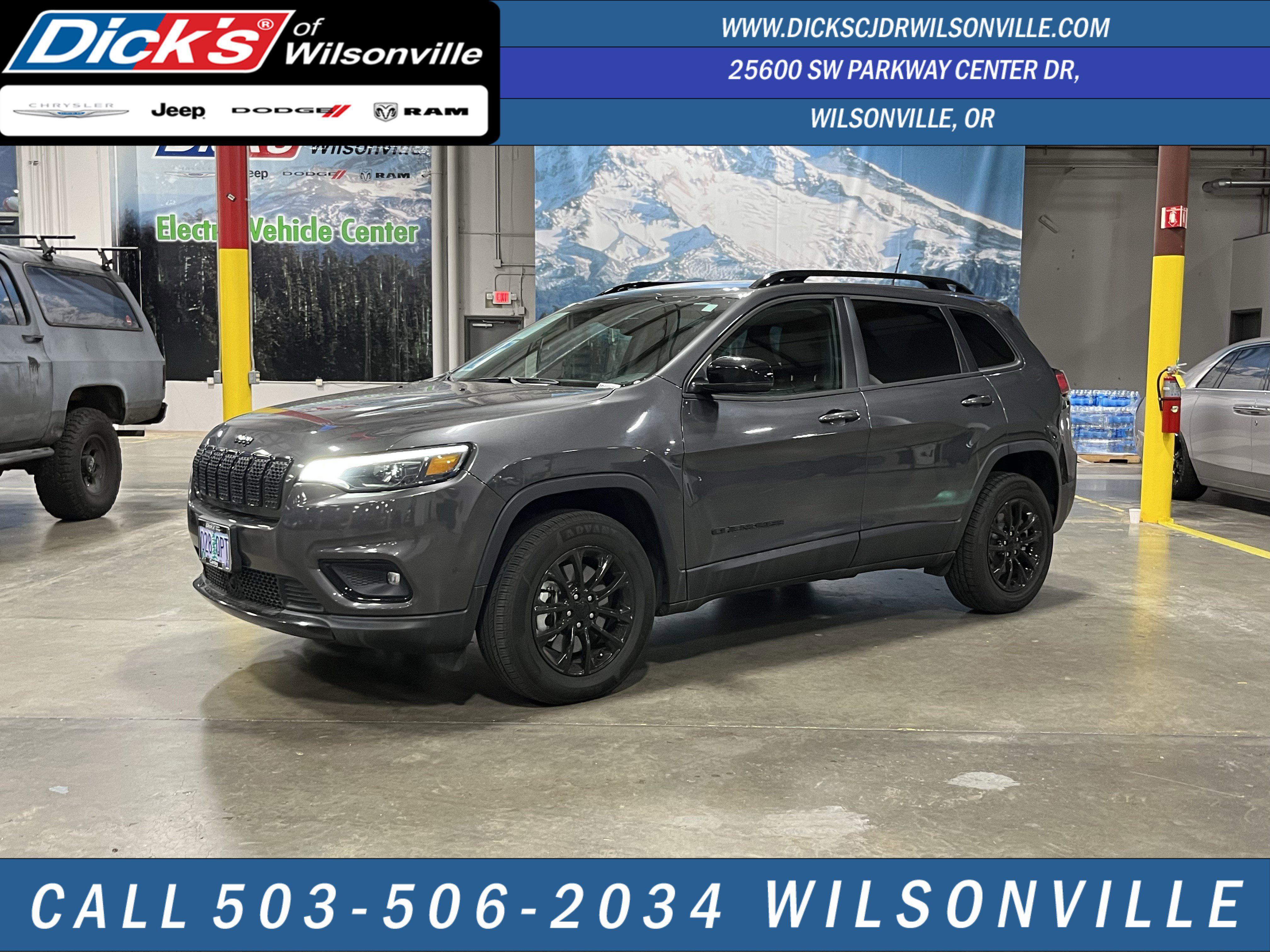 2023 Jeep Cherokee Altitude Lux