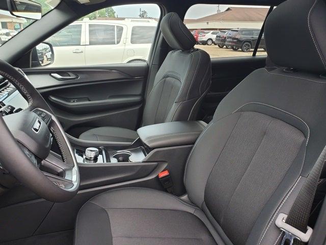 2025 Jeep Grand Cherokee GRAND CHEROKEE L LAREDO X 4X4