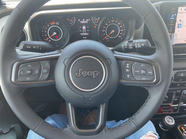 2025 Jeep Wrangler 4-Door Willys 4x4
