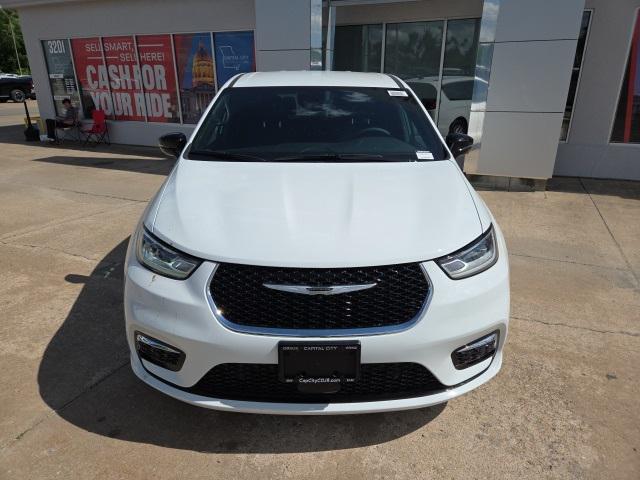 2025 Chrysler Pacifica PACIFICA SELECT