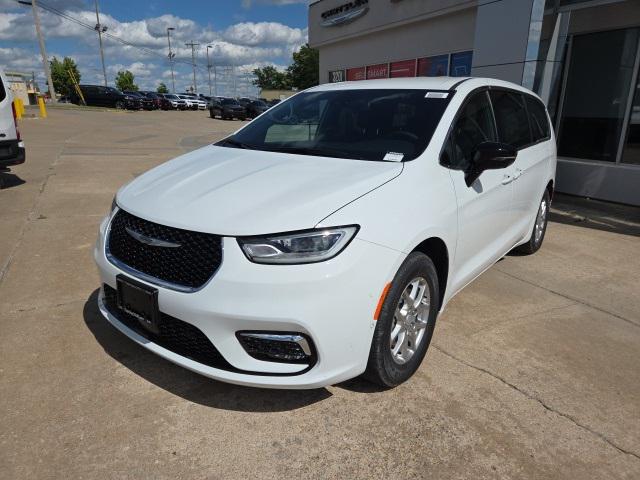 2025 Chrysler Pacifica PACIFICA SELECT