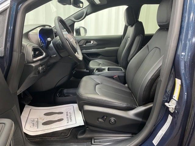 2025 Chrysler Pacifica PACIFICA SELECT