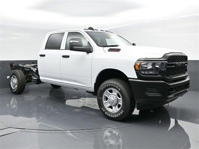 2024 RAM 2500 Tradesman Crew Cab 4x4 8 Box