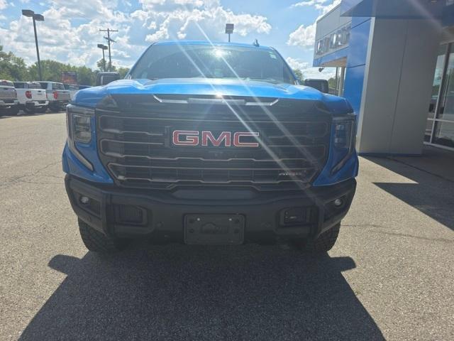 2023 GMC Sierra 1500 4WD Crew Cab Short Box AT4X 2023 GMC Sierra 1500 4WD Crew Cab Short Box AT4X