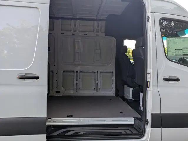 2025 Mercedes-Benz Sprinter 2500 Standard Roof 4-Cyl Diesel