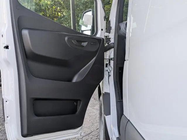 2025 Mercedes-Benz Sprinter 2500 Standard Roof 4-Cyl Diesel