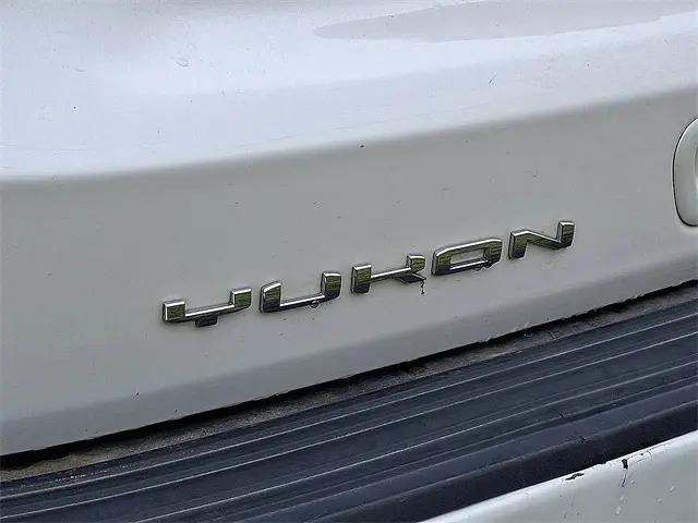 2023 GMC Yukon 4WD AT4