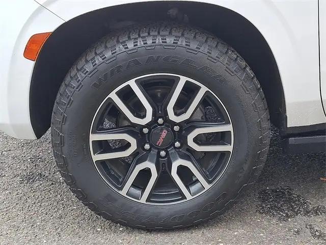 2023 GMC Yukon 4WD AT4