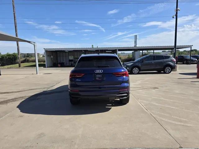 2025 Audi Q3 Premium 45 TFSI S line quattro Tiptronic