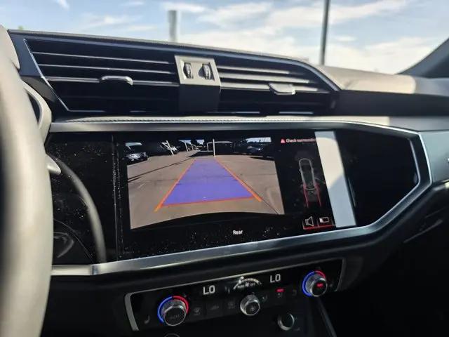 2025 Audi Q3 Premium 45 TFSI S line quattro Tiptronic