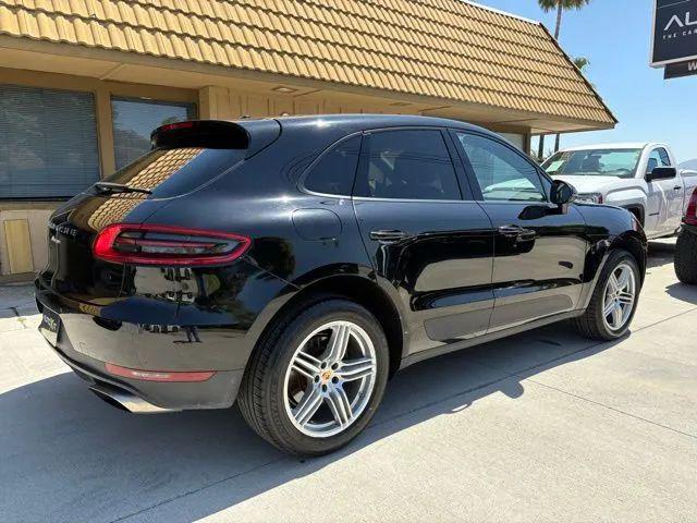 2017 Porsche Macan Base