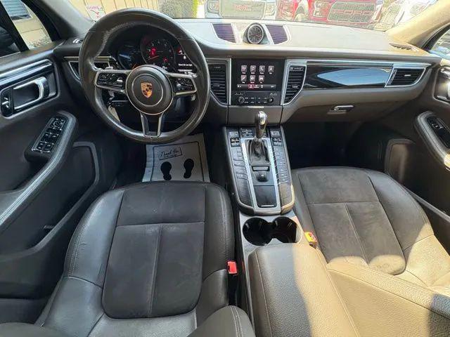 2017 Porsche Macan Base