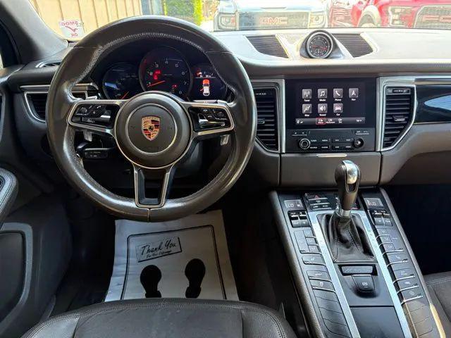 2017 Porsche Macan Base