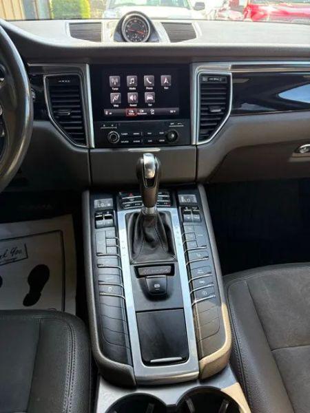 2017 Porsche Macan Base