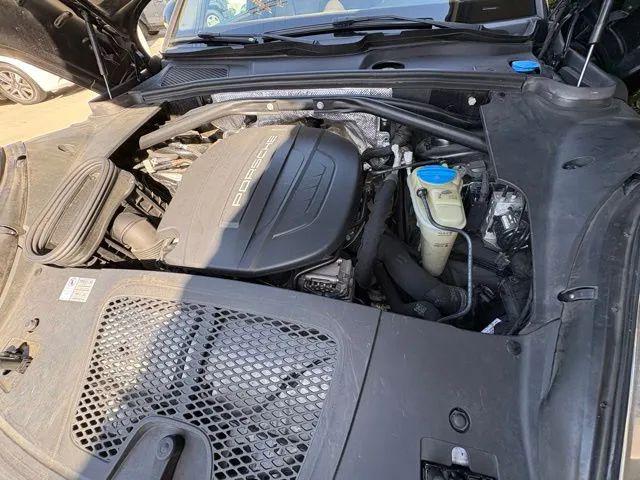 2017 Porsche Macan Base