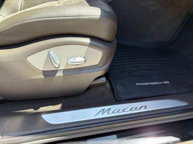 2017 Porsche Macan Base