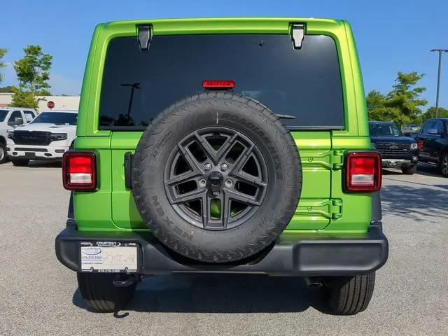2025 Jeep Wrangler 4-Door Summit 4x4
