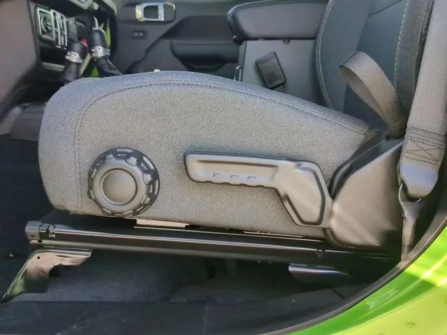 2025 Jeep Wrangler 4-Door Summit 4x4