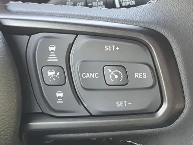 2025 Jeep Wrangler 4-Door Summit 4x4