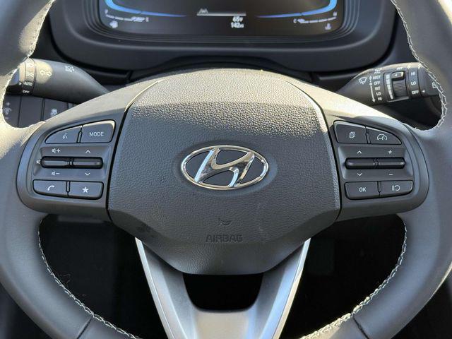 2025 Hyundai Venue SEL - Photo 7