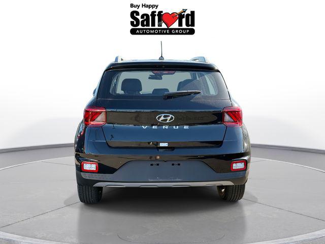 2025 Hyundai Venue SEL - Photo 13