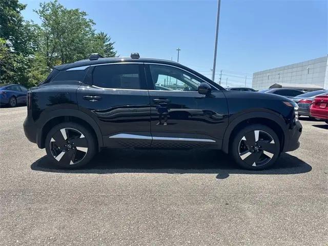 2025 Nissan Kicks SR FWD