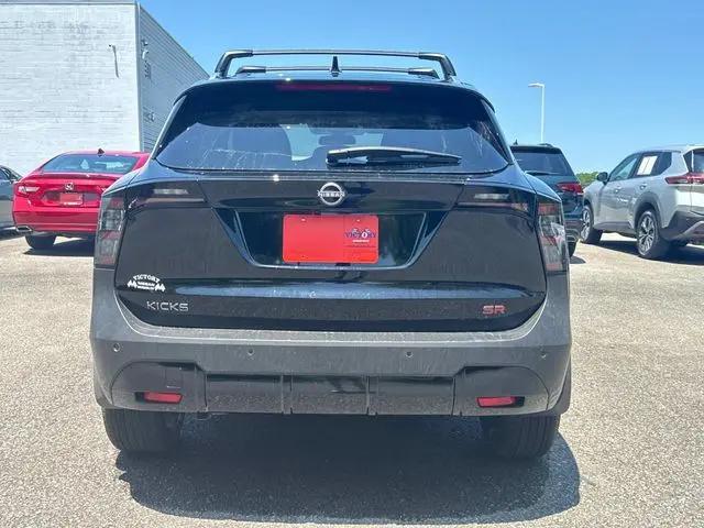 2025 Nissan Kicks SR FWD