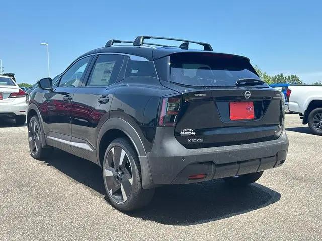 2025 Nissan Kicks SR FWD