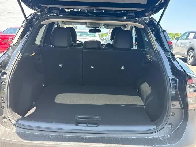 2025 Nissan Kicks SR FWD