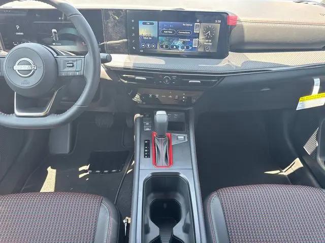 2025 Nissan Kicks SR FWD