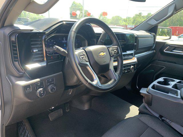 2023 Chevrolet Silverado 1500 4WD Crew Cab Standard Bed LT