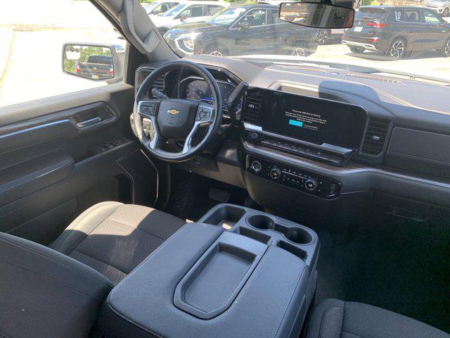 2023 Chevrolet Silverado 1500 4WD Crew Cab Standard Bed LT