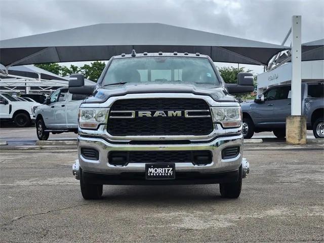 2024 RAM 3500 Tradesman Crew Cab 4x4 8 Box