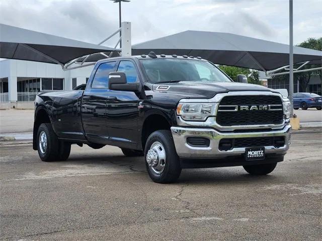2024 RAM 3500 Tradesman Crew Cab 4x4 8 Box