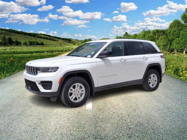 2024 Jeep Grand Cherokee Laredo 4x2