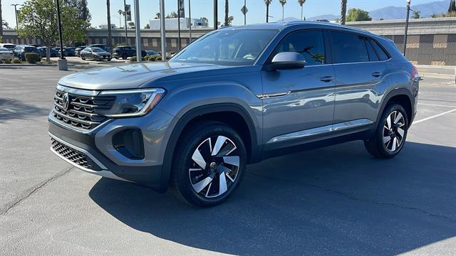 2025 Volkswagen Atlas Cross Sport 2.0T SE w/Technology