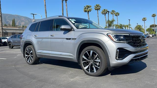 2025 Volkswagen Atlas 2.0T SEL Premium R-Line for sale in Corona, CA