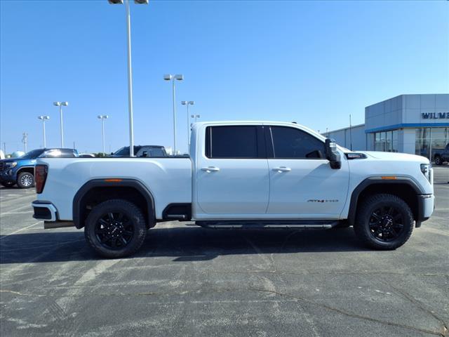 2024 GMC Sierra 2500HD 4WD Crew Cab Standard Bed AT4