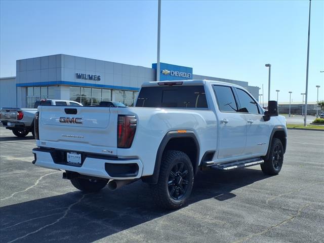 2024 GMC Sierra 2500HD 4WD Crew Cab Standard Bed AT4