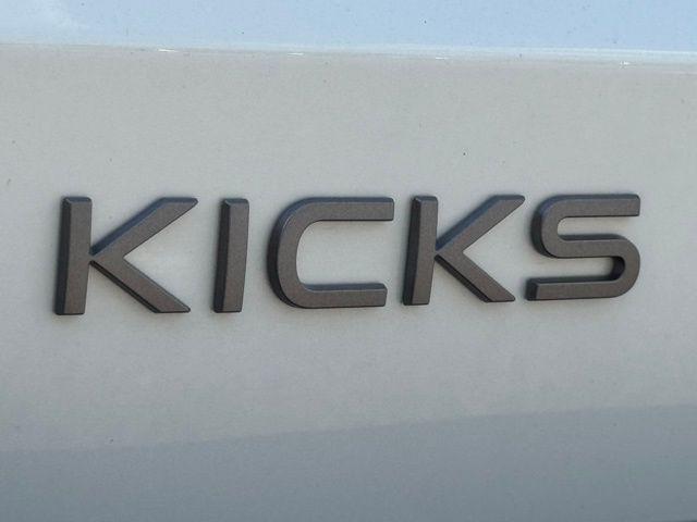 2025 Nissan Kicks SR FWD