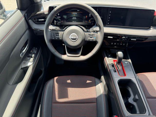 2025 Nissan Kicks SR FWD