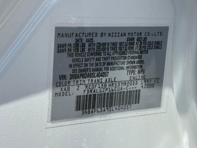 2025 Nissan Kicks SR FWD