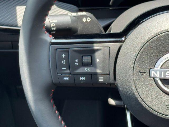 2025 Nissan Kicks SR FWD