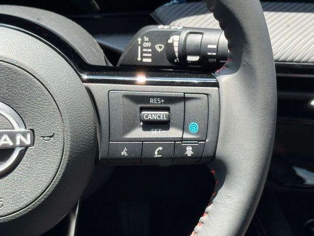 2025 Nissan Kicks SR FWD