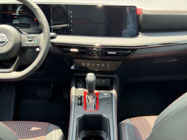 2025 Nissan Kicks SR FWD